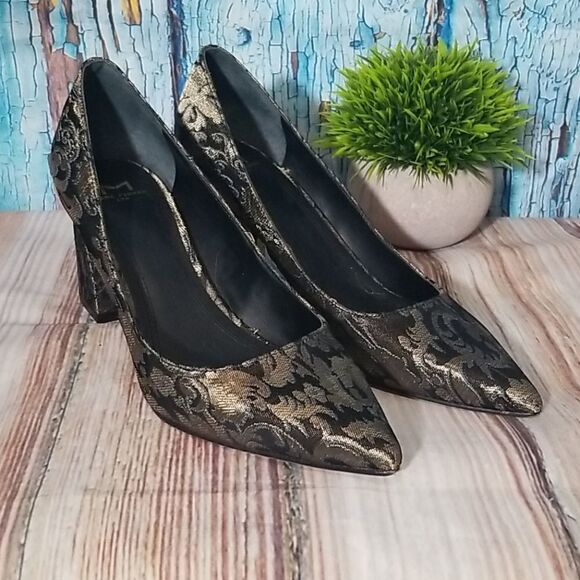 MARC Fisher Zala2 Pointed Toe Classic Pumps - Picture 1 of 15
